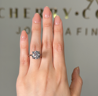 Anillo con diamante de laboratorio redondo 5 ct