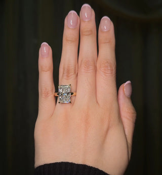 Anillo con diamante de laboratorio radiante 7 ct